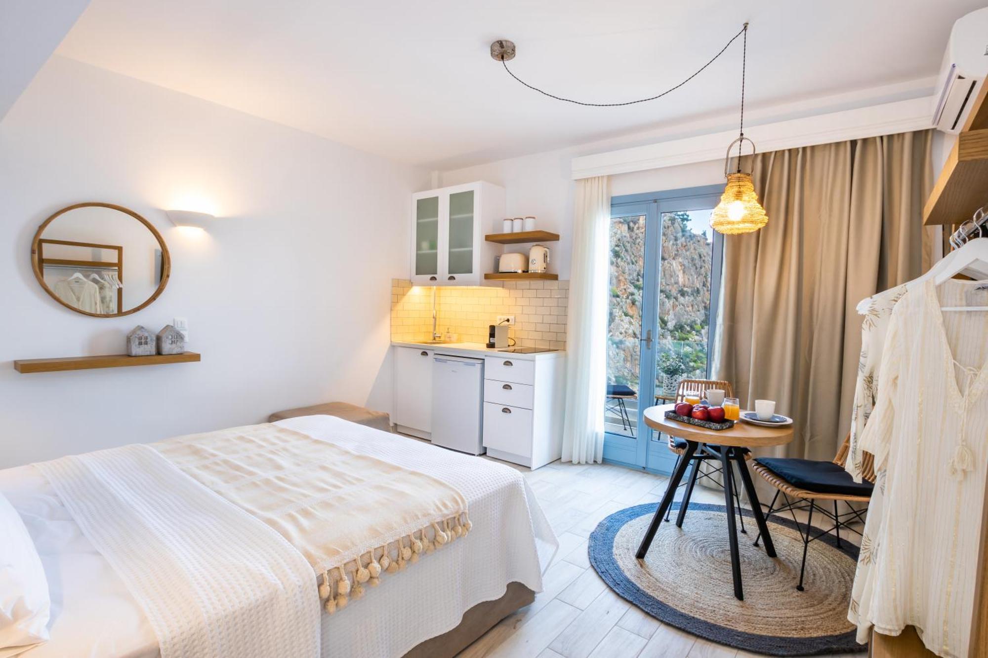 Yploui Suites Karpathos Buitenkant foto