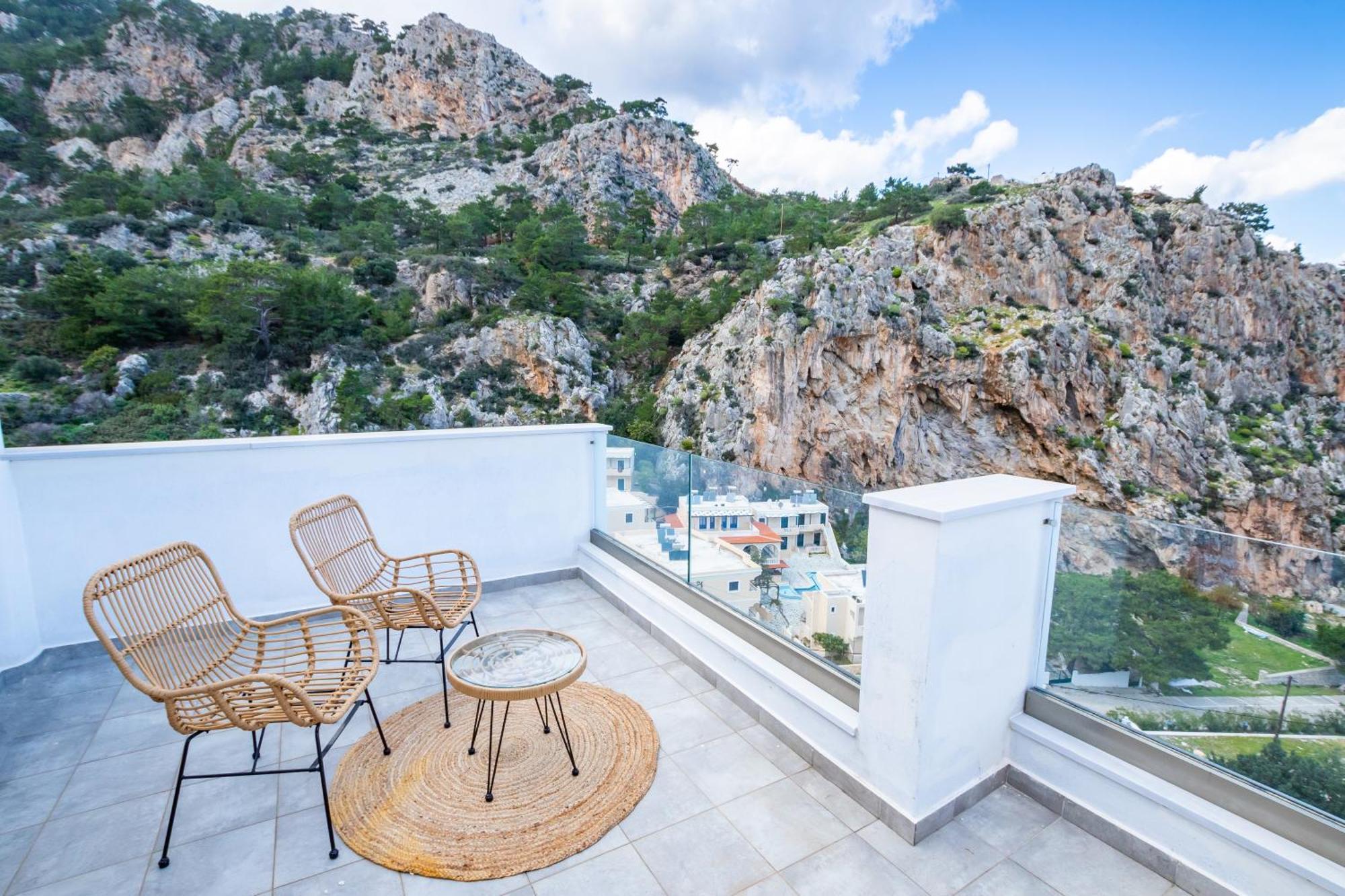 Yploui Suites Karpathos Buitenkant foto